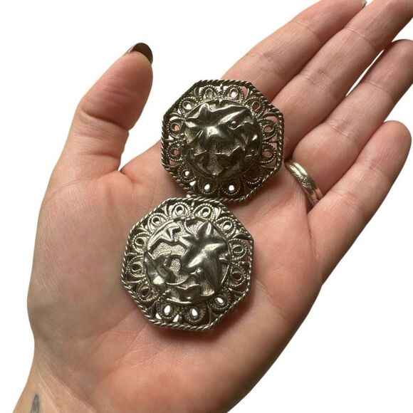 Jose Barrera For Avon Fallen Leaves Silver Tone Clip On Earrings - Picture 1 of 5